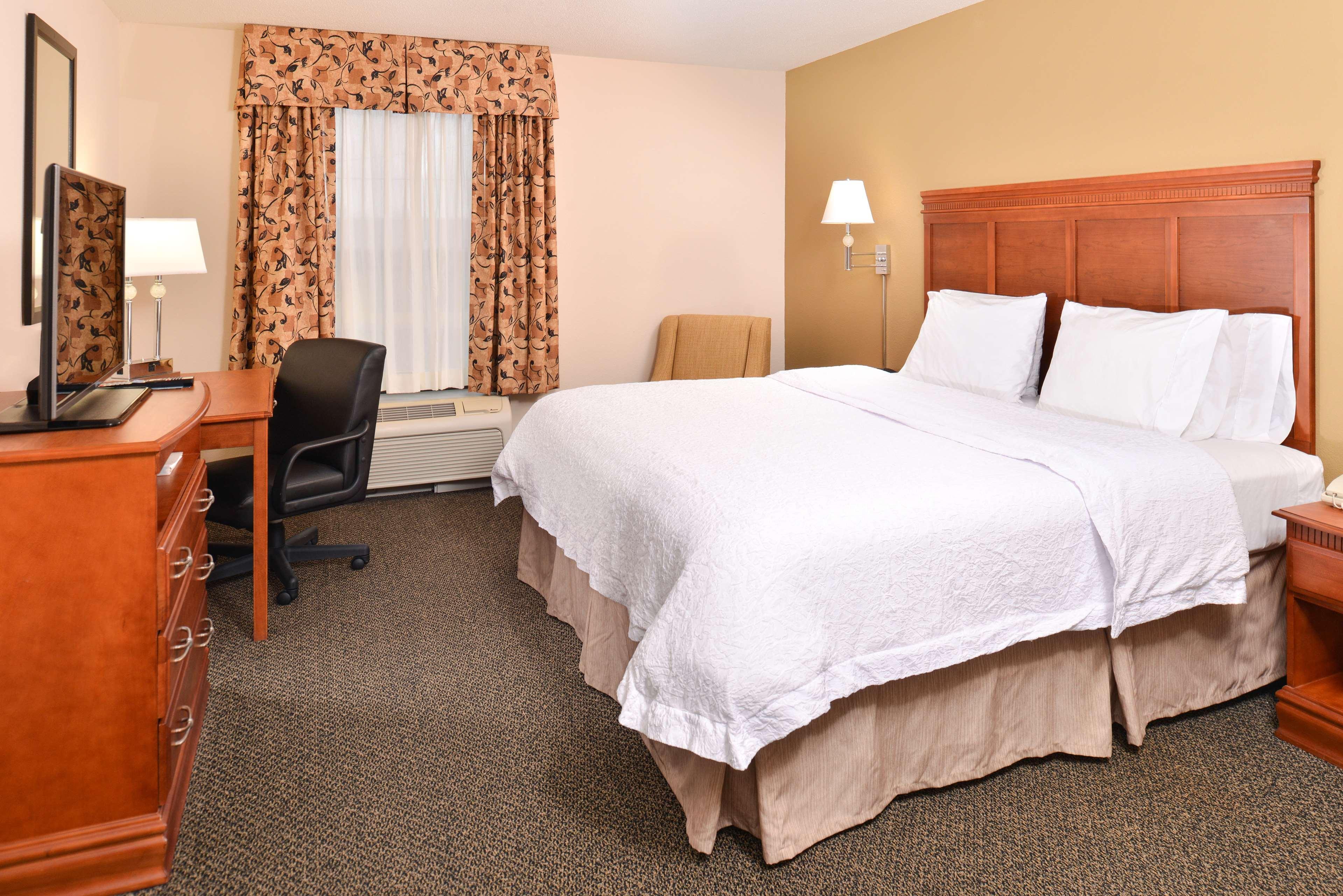 Hampton Inn & Suites Richmond Buitenkant foto