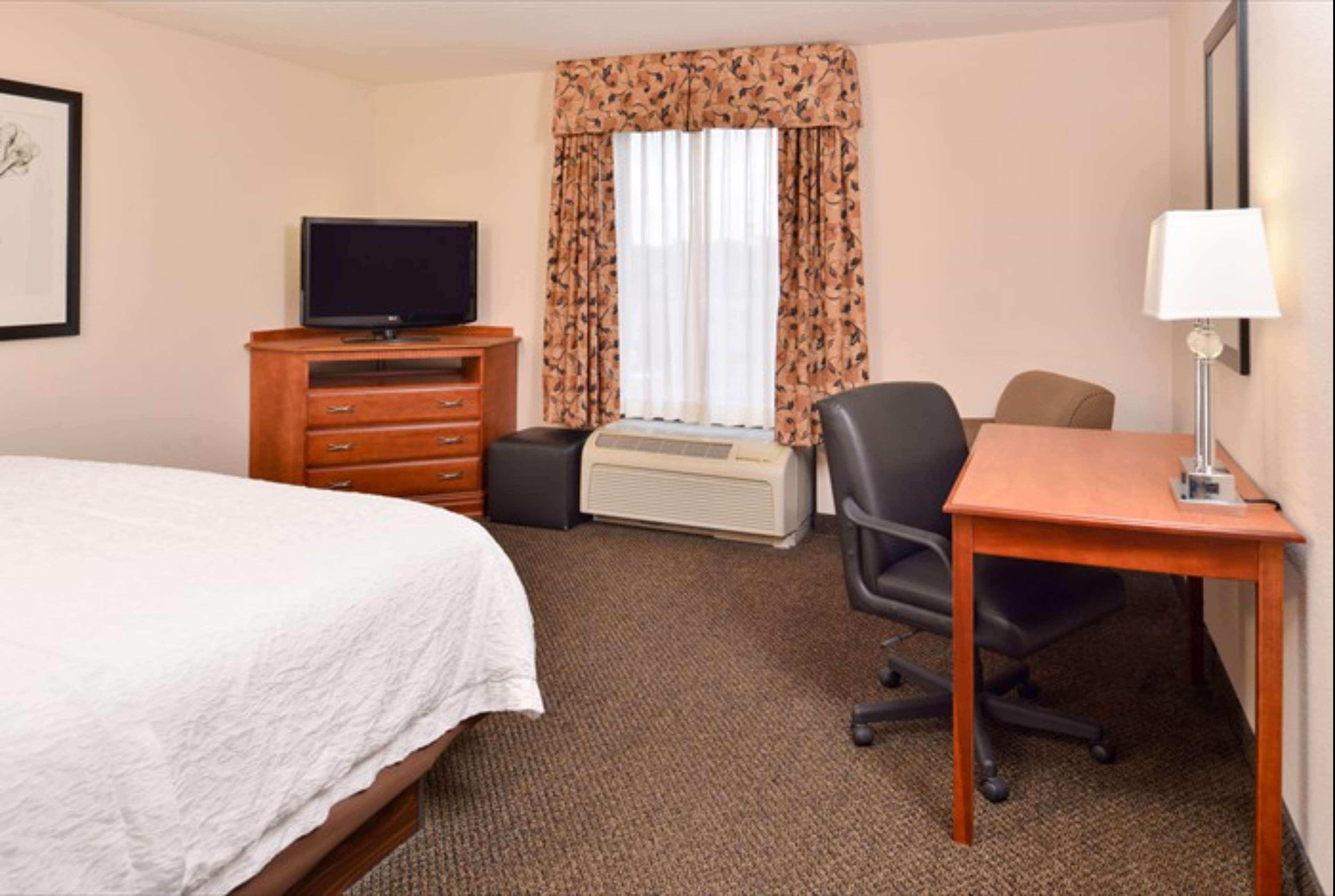 Hampton Inn & Suites Richmond Buitenkant foto