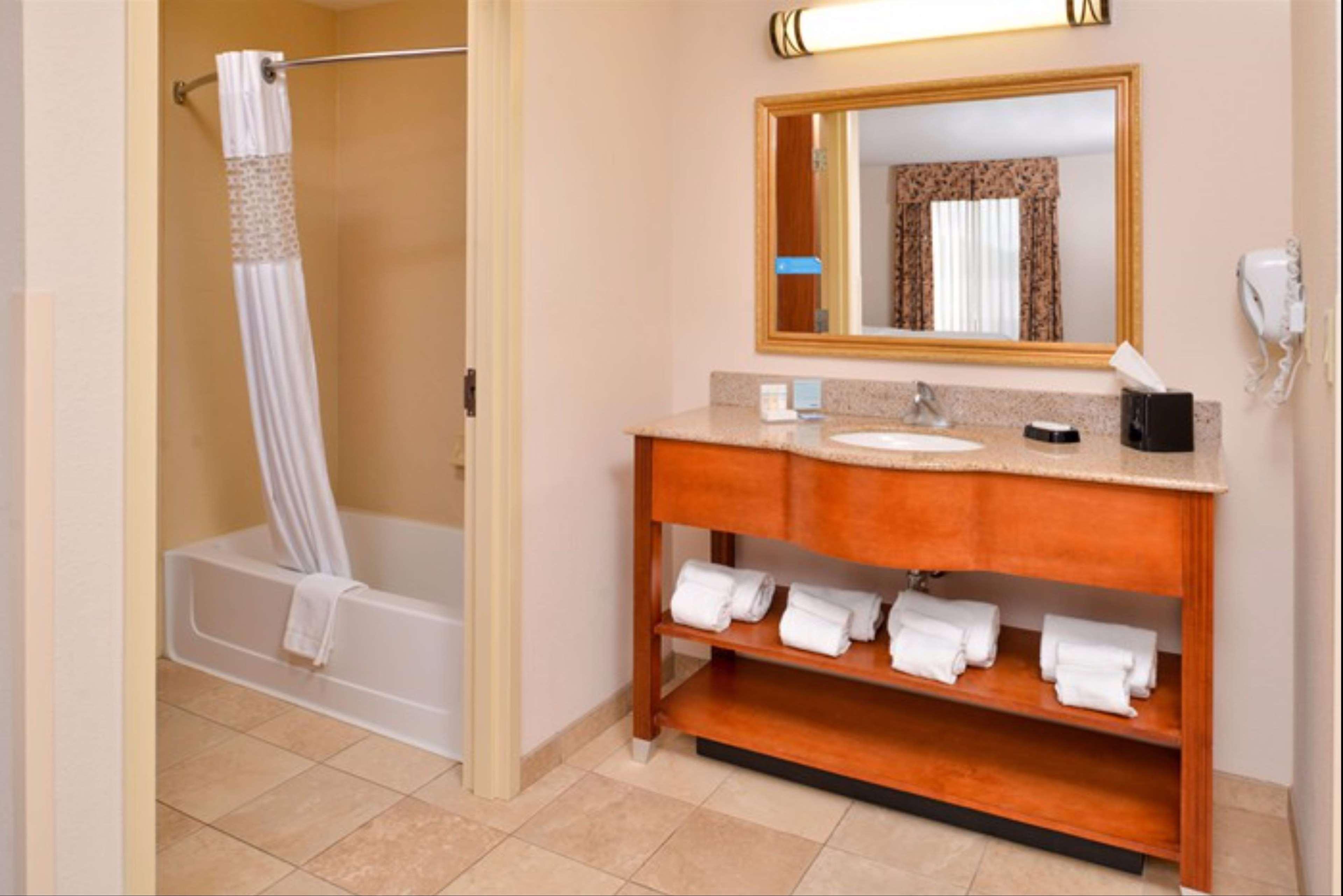 Hampton Inn & Suites Richmond Buitenkant foto