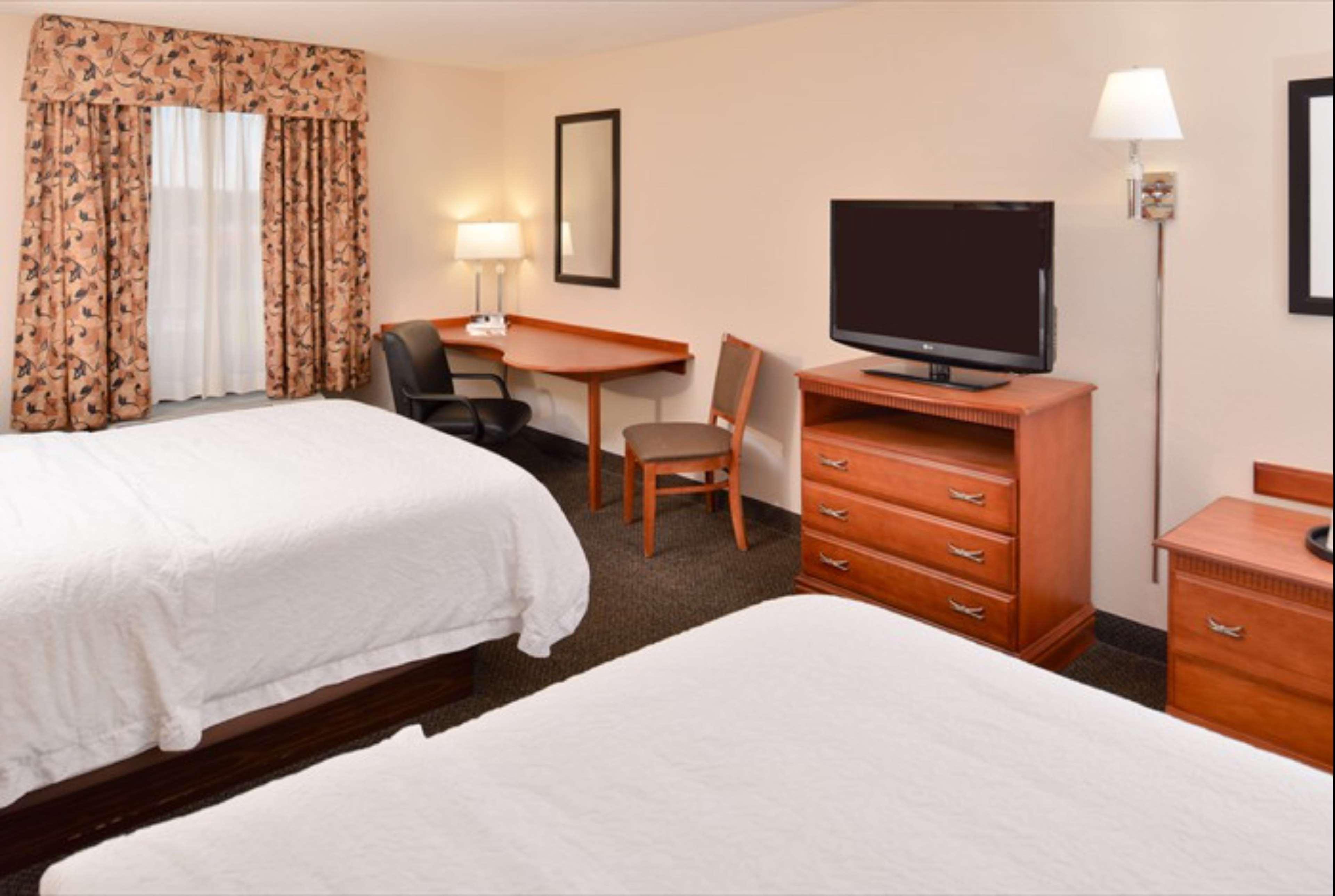 Hampton Inn & Suites Richmond Buitenkant foto