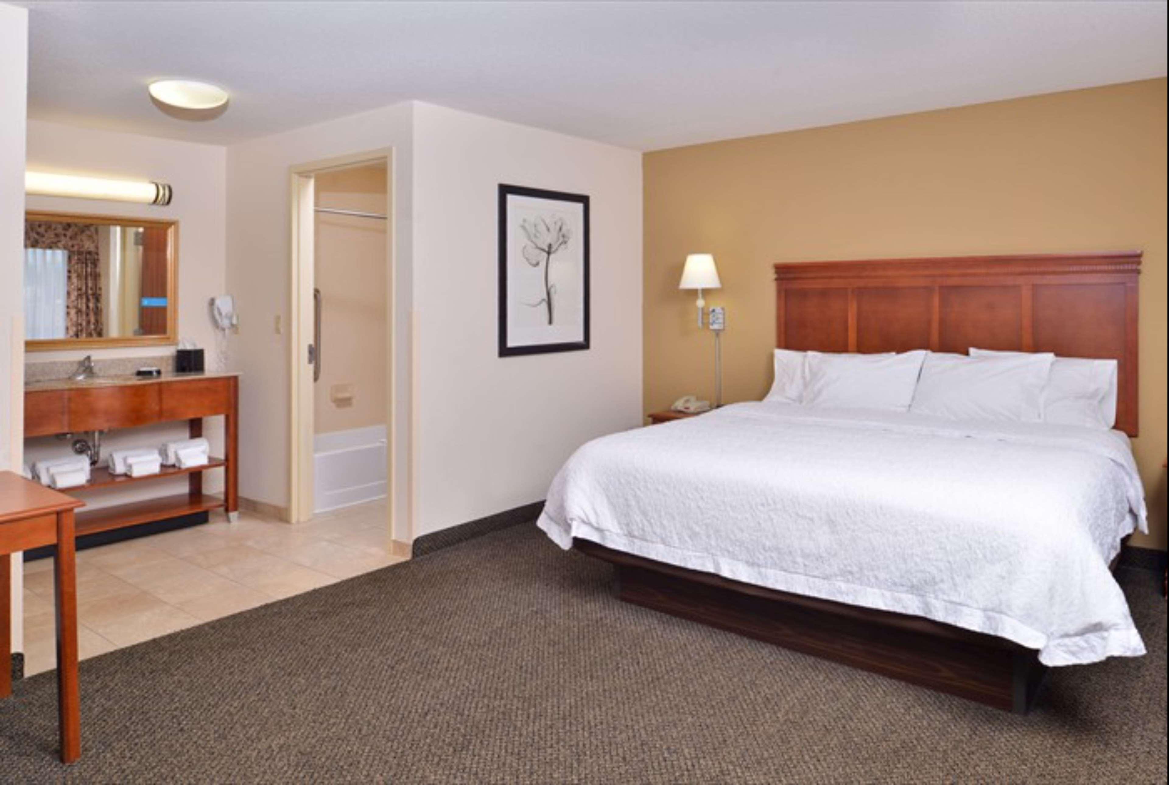Hampton Inn & Suites Richmond Buitenkant foto