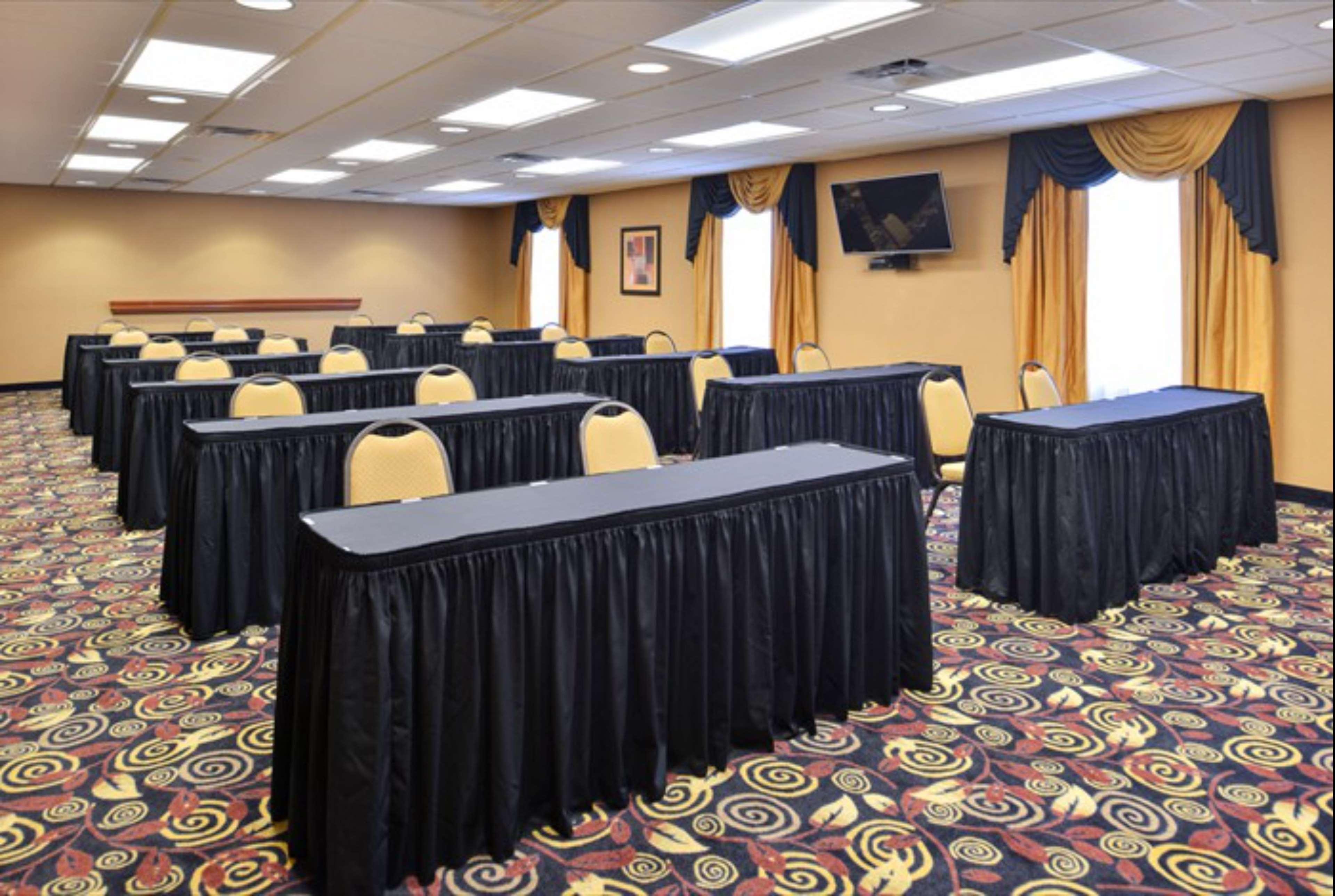 Hampton Inn & Suites Richmond Buitenkant foto