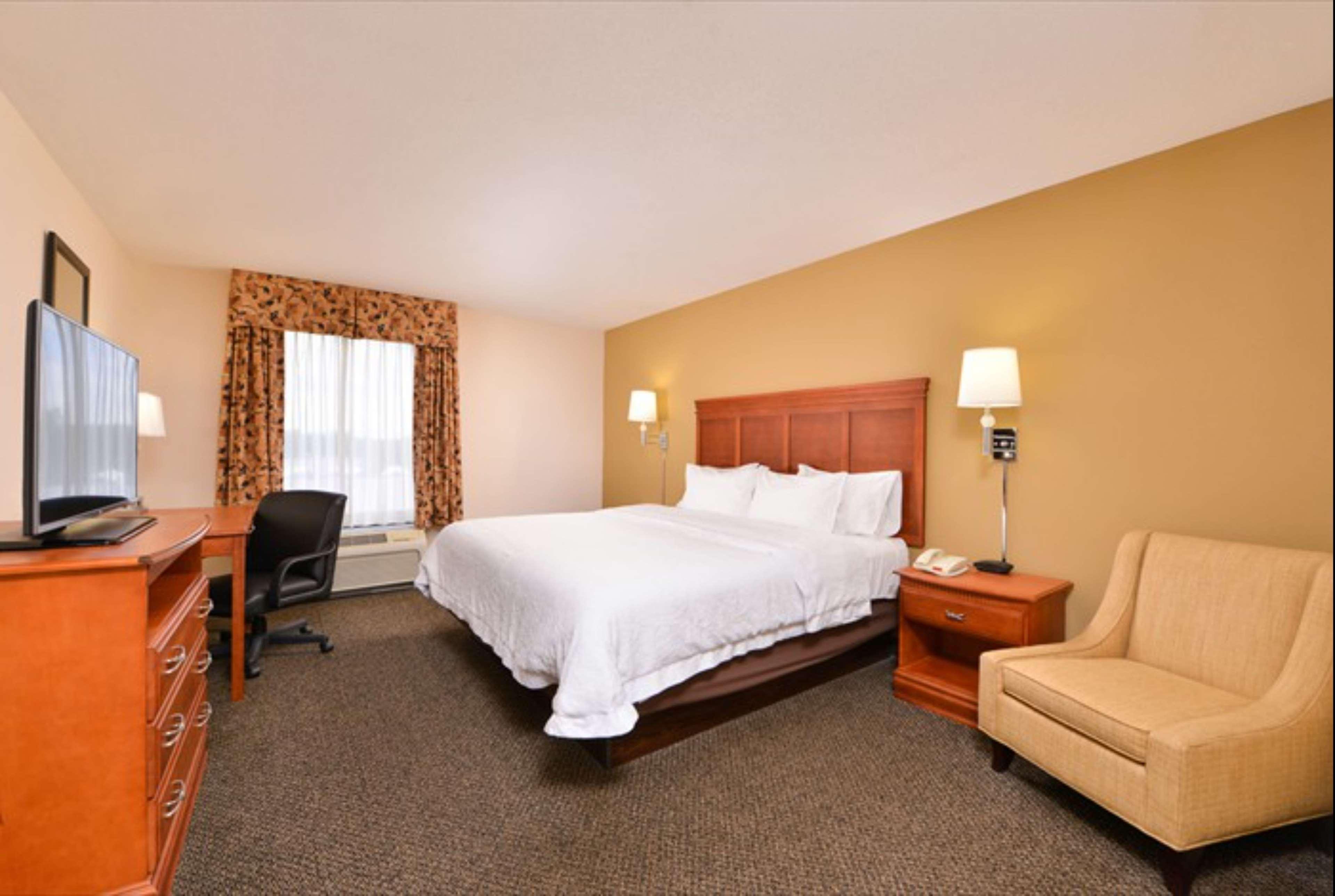 Hampton Inn & Suites Richmond Buitenkant foto