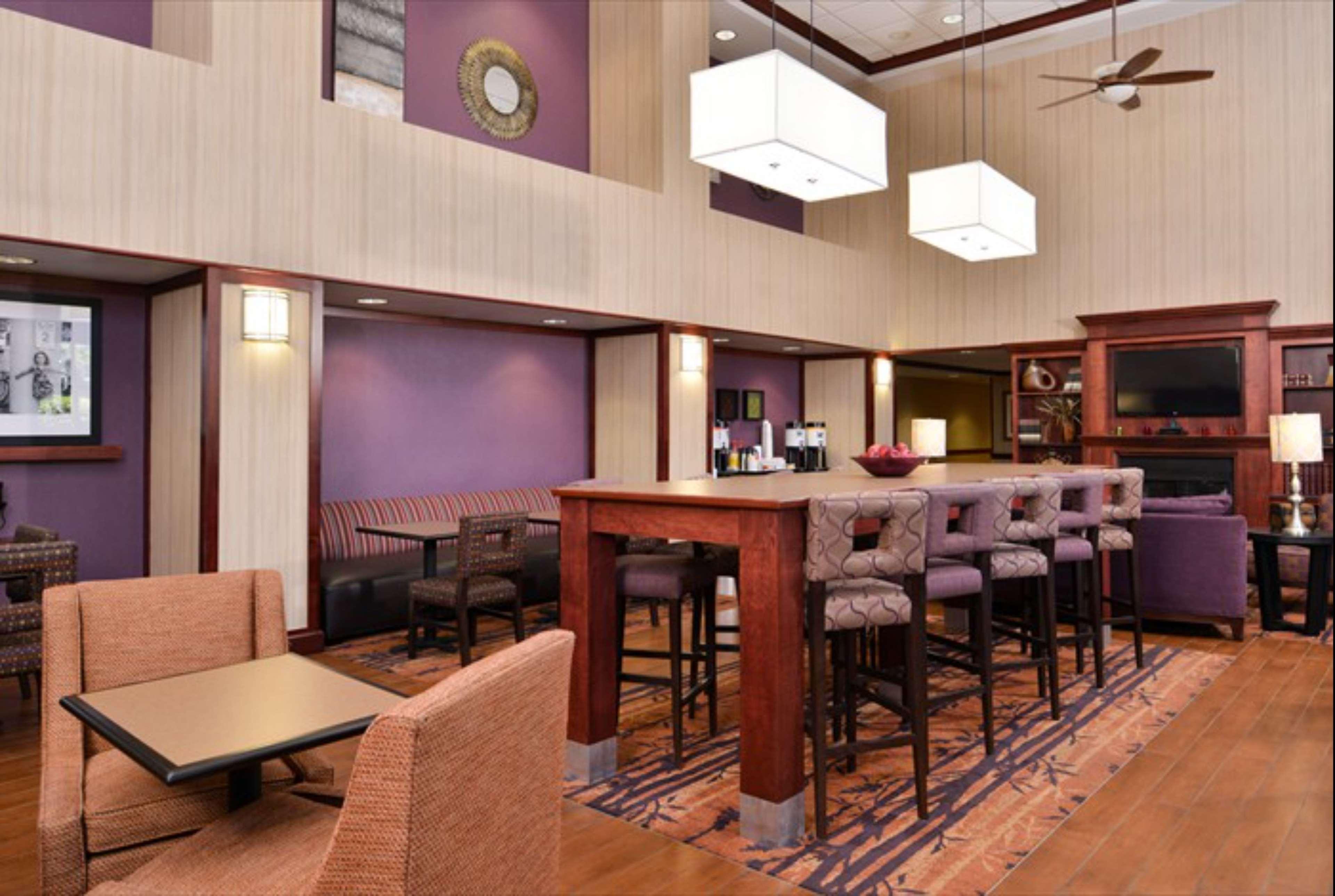 Hampton Inn & Suites Richmond Buitenkant foto