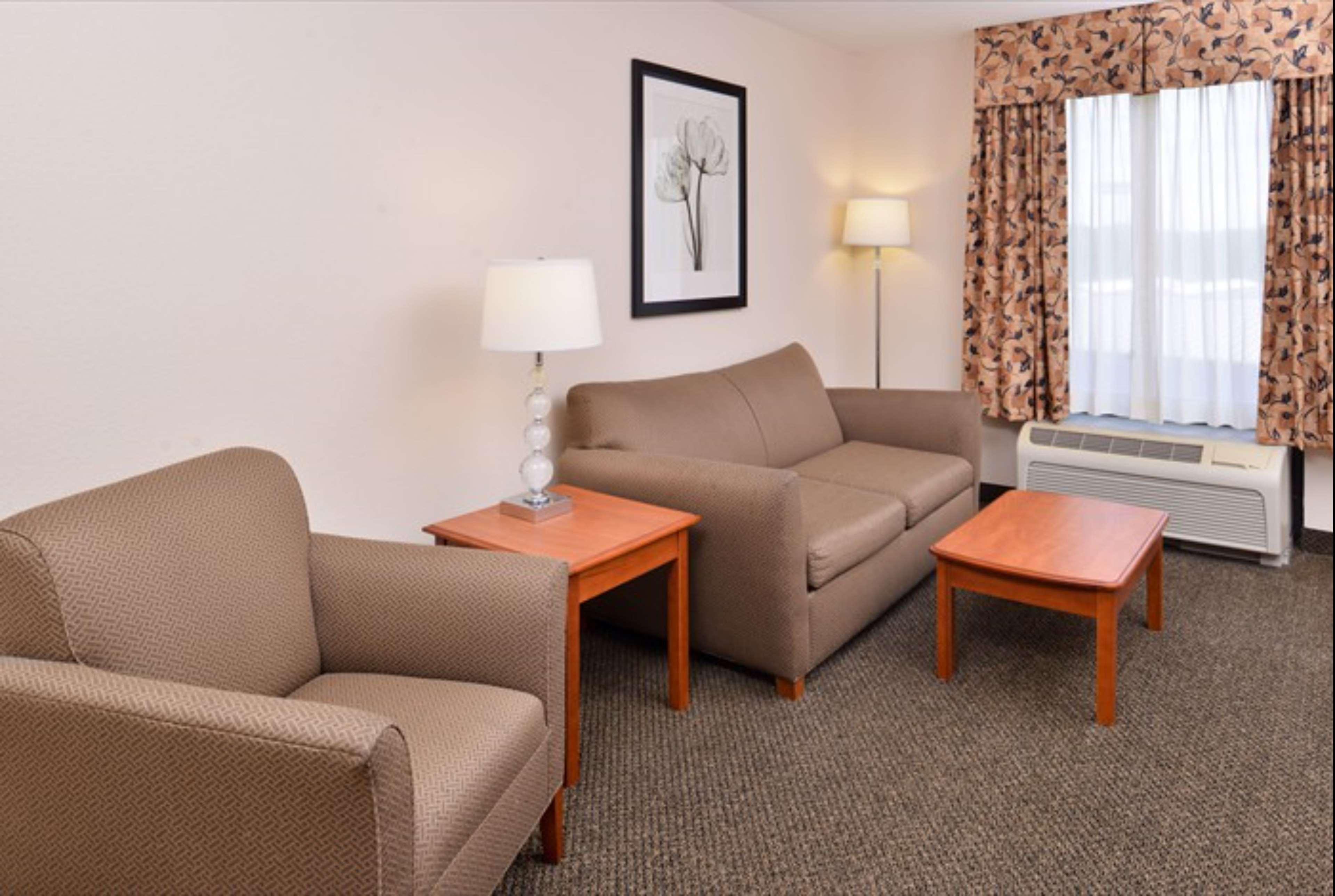 Hampton Inn & Suites Richmond Buitenkant foto