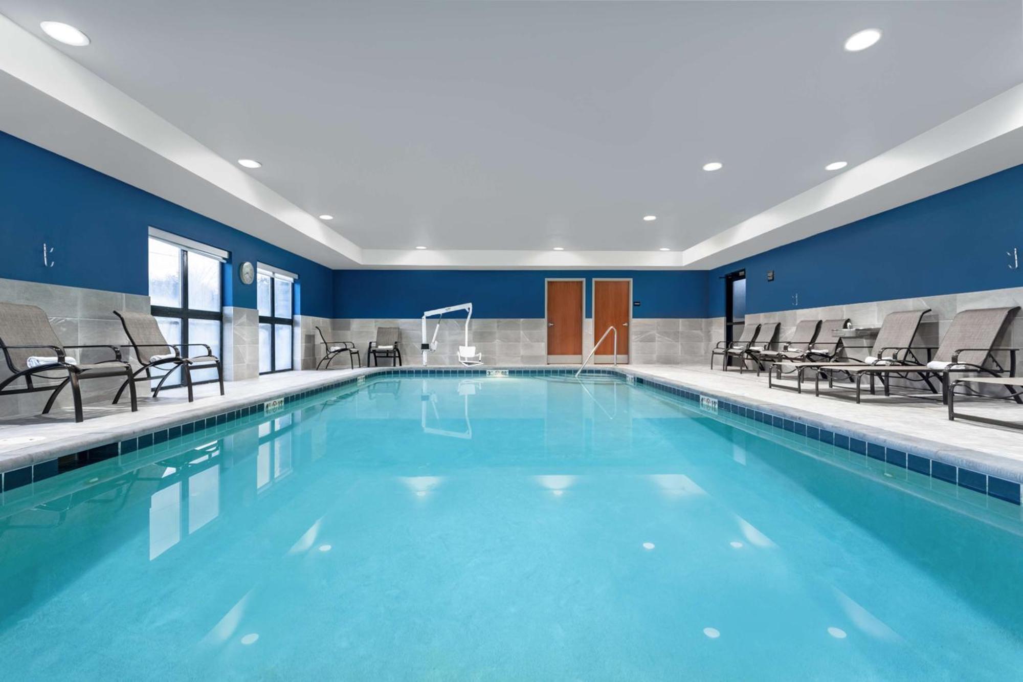 Hampton Inn & Suites Richmond Buitenkant foto
