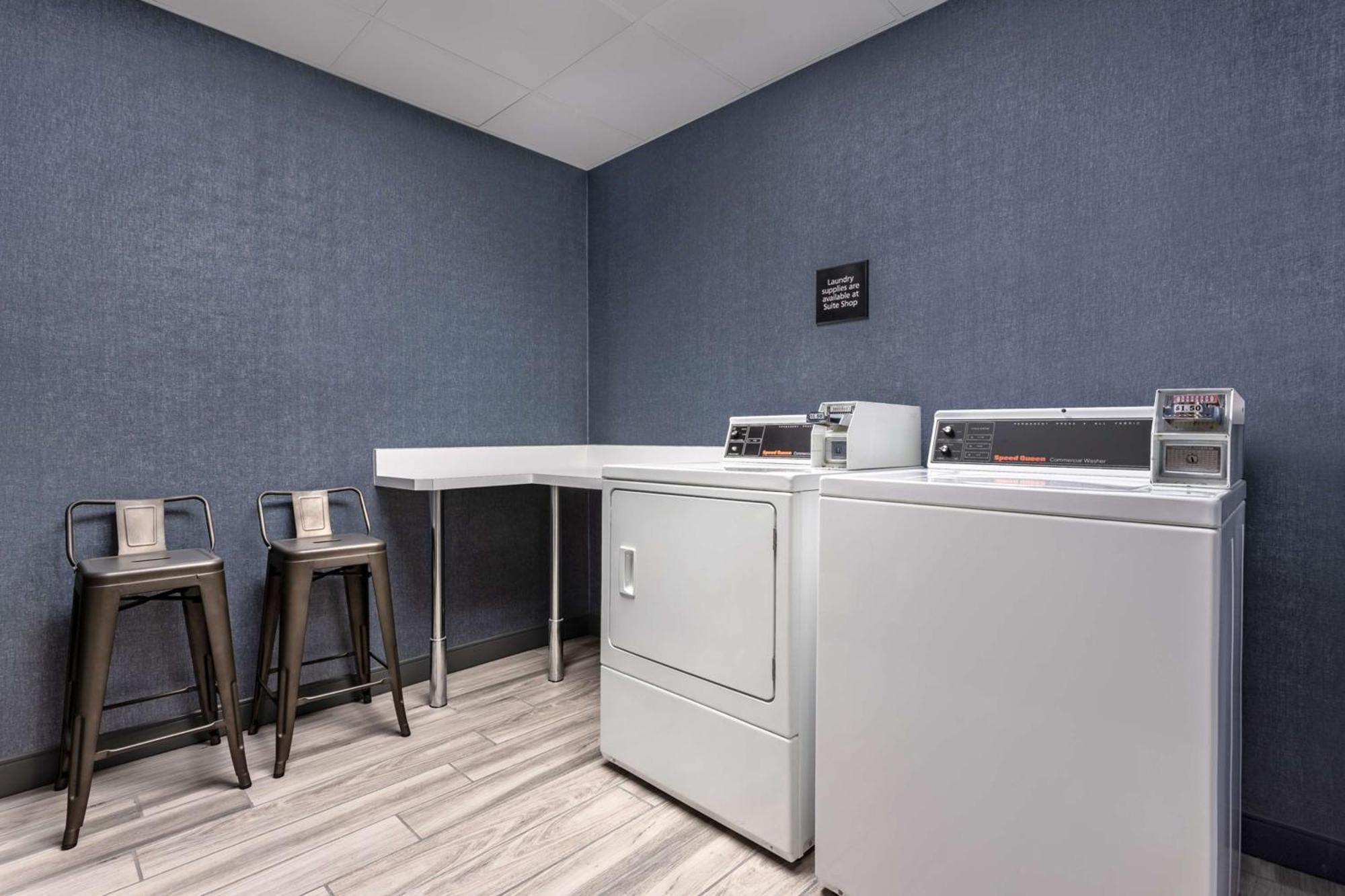 Hampton Inn & Suites Richmond Buitenkant foto
