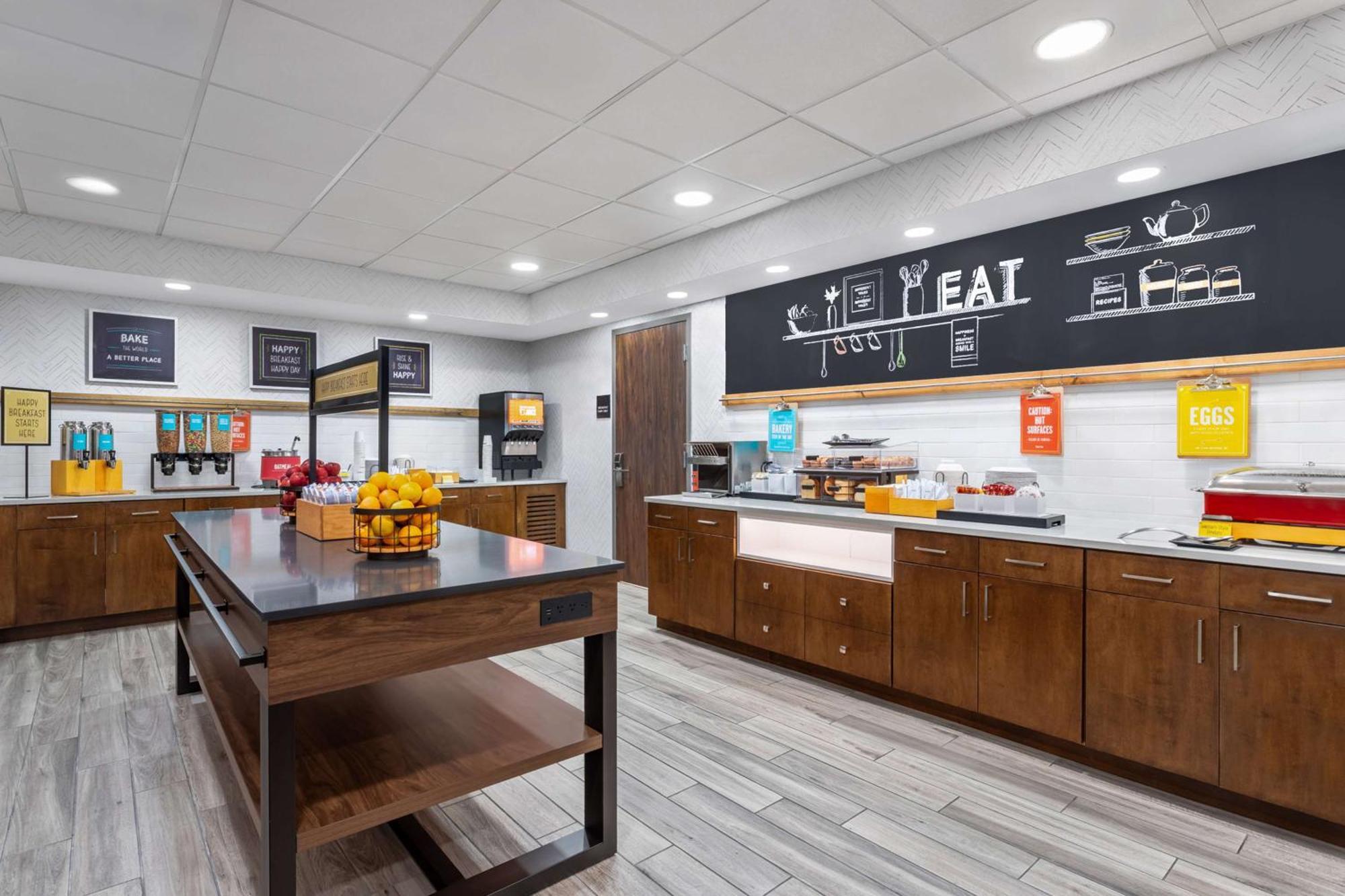 Hampton Inn & Suites Richmond Buitenkant foto